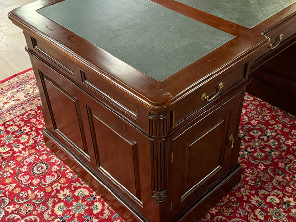 Vintage-Schreibtisch, Partnerdesk, klassischer englischer Schreibtisch, Mahagoni, grünes Leder, 653