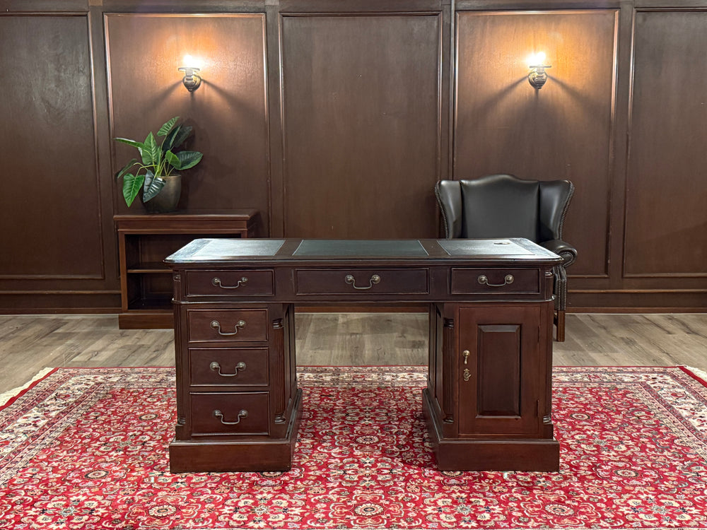 Bureau vintage, bureau anglais classique, acajou, cuir vert, 648