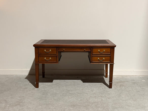 Vintage schrijftafel, klassiek Engels bureau, mahoniehout, bruin leer, 711
