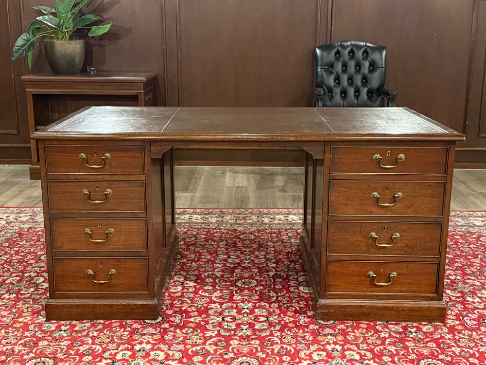 Vintage bureau, antiek, klassiek Engels bureau, eikenhout, bruin leer, 581