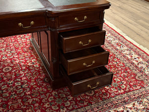 Vintage-Schreibtisch, Partnerdesk, klassischer englischer Schreibtisch, Mahagoni, grünes Leder, 653