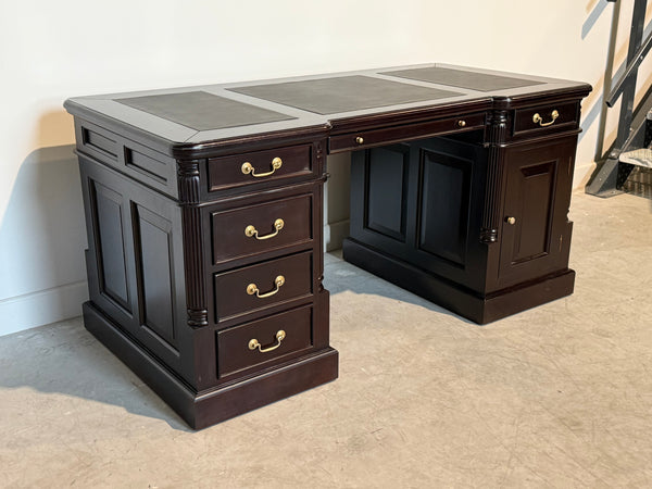 Vintage bureau, donker kers, klassiek Engels bureau, mahoniehout, zwart leer, 705