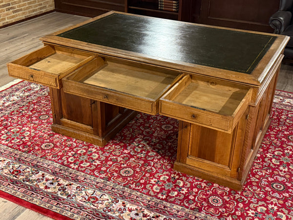 Vintage bureau, Antiek Engels bureau, eikenhout, groen leer, 661