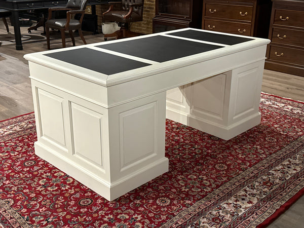 Vintage bureau, wit, klassiek Engels bureau, mahoniehout , zwart leer, 610