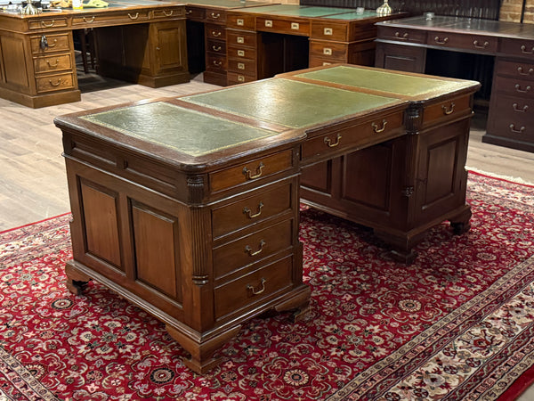 Bureau vintage, bureau double, bureau anglais classique, chêne, cuir vert, 687