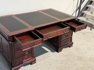 Vintage bureau, klassiek Engels bureau, mahoniehout, zwart leer, 688