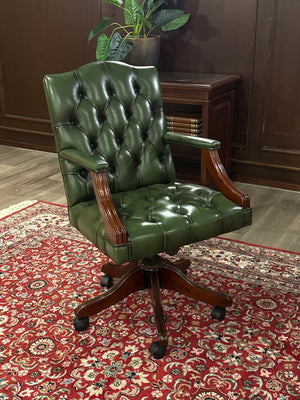 Vintage-Sessel, Chesterfield, grünes Leder, Mahagoniholz, 122