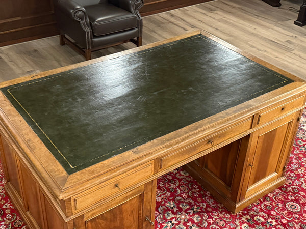 Vintage bureau, Antiek Engels bureau, eikenhout, groen leer, 661