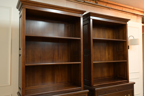 Vintage kasten, klassieke Engelse boekenkast, mahoniehout