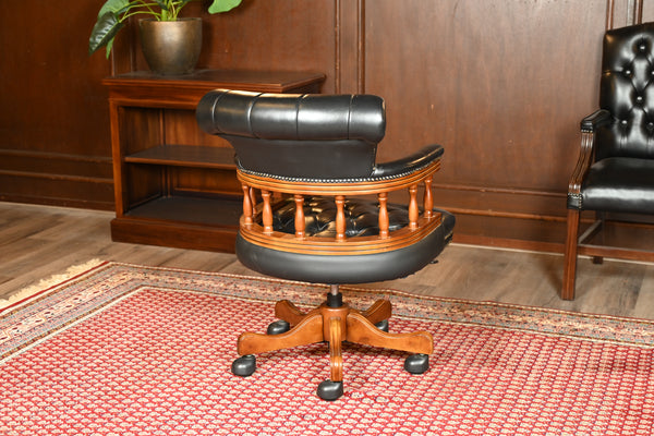 Vintage stoel, zwart leer, mahoniehout, Chesterfield, 248