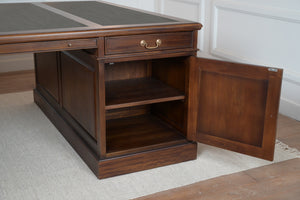 Regent 200x150 Walnoot, partnerdesk, klassiek Engels bureau, massief mahoniehout