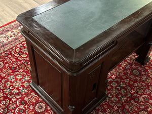 Vintage bureau, klassiek Engels bureau, mahoniehout, groen leer, 630