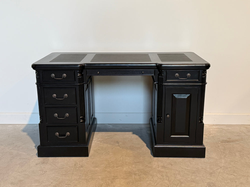 Vintage bureau, zwart, klassiek Engels bureau, mahoniehout, zwart leer, 703