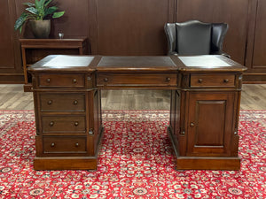 Vintage bureau, klassiek Engels bureau, mahoniehout, bruin leer, 603