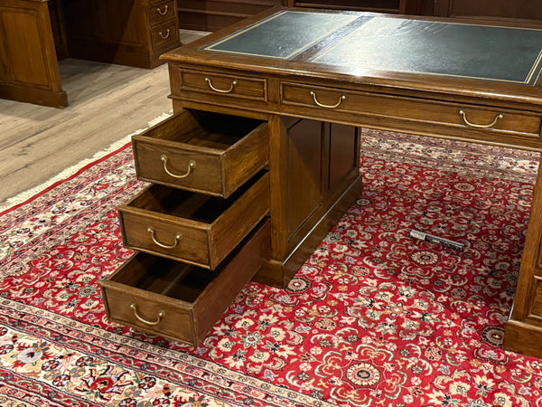 Vintage bureau, klassiek Engels bureau, eikenhout, groen leer, 600