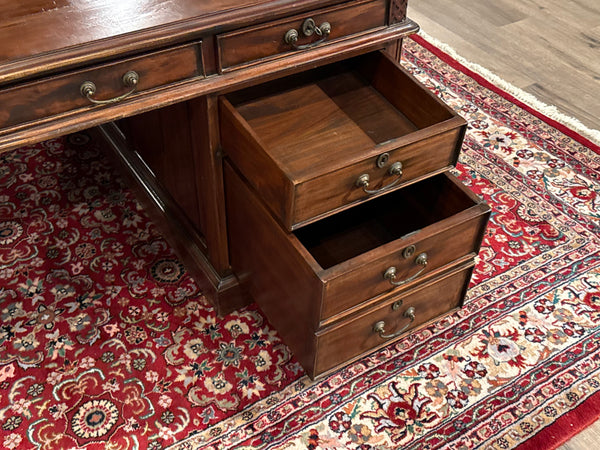 Vintage bureau, partnerdesk, klassiek Engels bureau, mahoniehout, 617