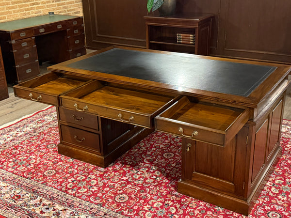 Bureau vintage, bureau anglais classique, acajou, cuir bleu marine, 646