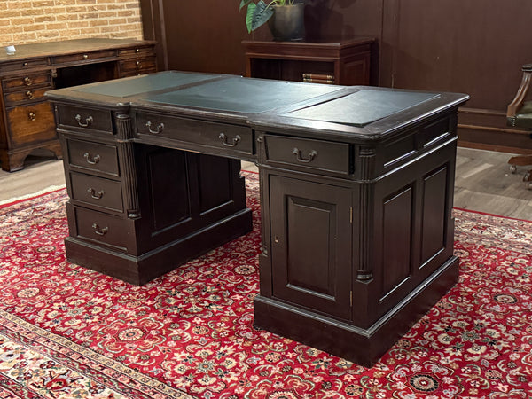 Bureau vintage, bureau anglais classique, bureau double, acajou, cuir vert, 688