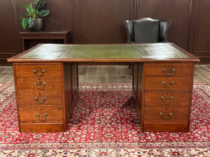 Vintage bureau, klassiek Engels bureau, partnerdesk, eikenhout, groen leer, 670