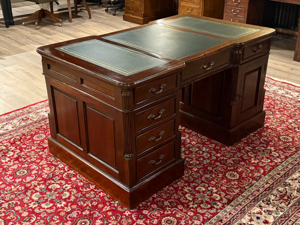 Vintage-Schreibtisch, klassischer englischer Schreibtisch, Mahagoni, grünes Leder, 640