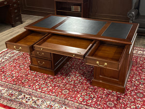 Vintage bureau, klassiek Engels bureau, mahoniehout, zwart leer, 629