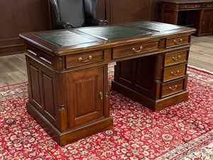Vintage-Schreibtisch, klassischer englischer Schreibtisch, Mahagoni, grünes Leder, 636