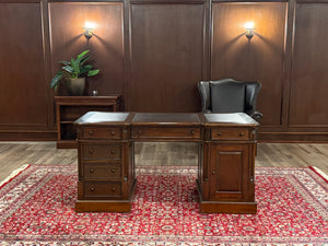 Vintage bureau, klassiek Engels bureau, mahoniehout, bruin leer, 603