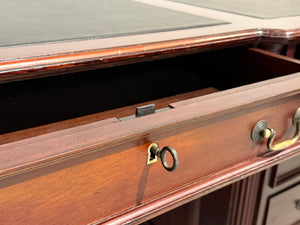 Vintage bureau, klassiek Engels bureau, mahoniehout, zwart leer, 688