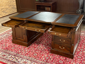 Vintage bureau, klassiek Engels bureau, mahoniehout, zwart leer, 658