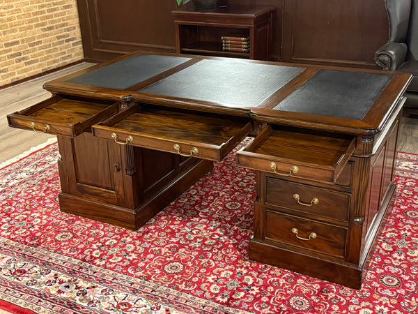 Vintage bureau, klassiek Engels bureau, mahoniehout, zwart leer, 658