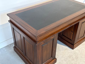 Vintage bureau, klassiek Engels bireau, mahoniehout, zwart leer, 693