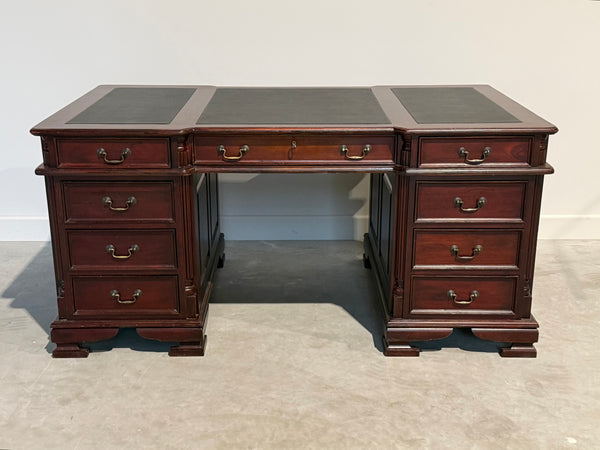 Vintage bureau, klassiek Engels bureau, mahoniehout, zwart leer, 688