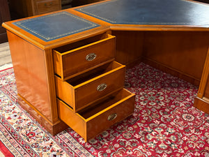 Vintage hoekbureau, Heldense, 667