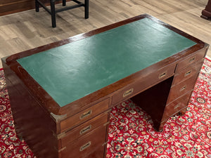 Vintage-Schreibtisch, klassischer englischer Schreibtisch, Mahagoni, grünes Leder, 576