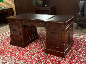 Vintage bureau, klassiek Engels bureau, mahoniehout, bruin leer, 618