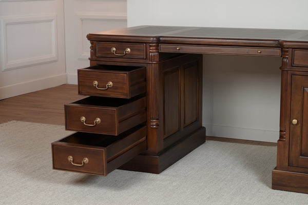 Pillar 160x80 Walnoot, klassiek Engels bureau, massief mahoniehout