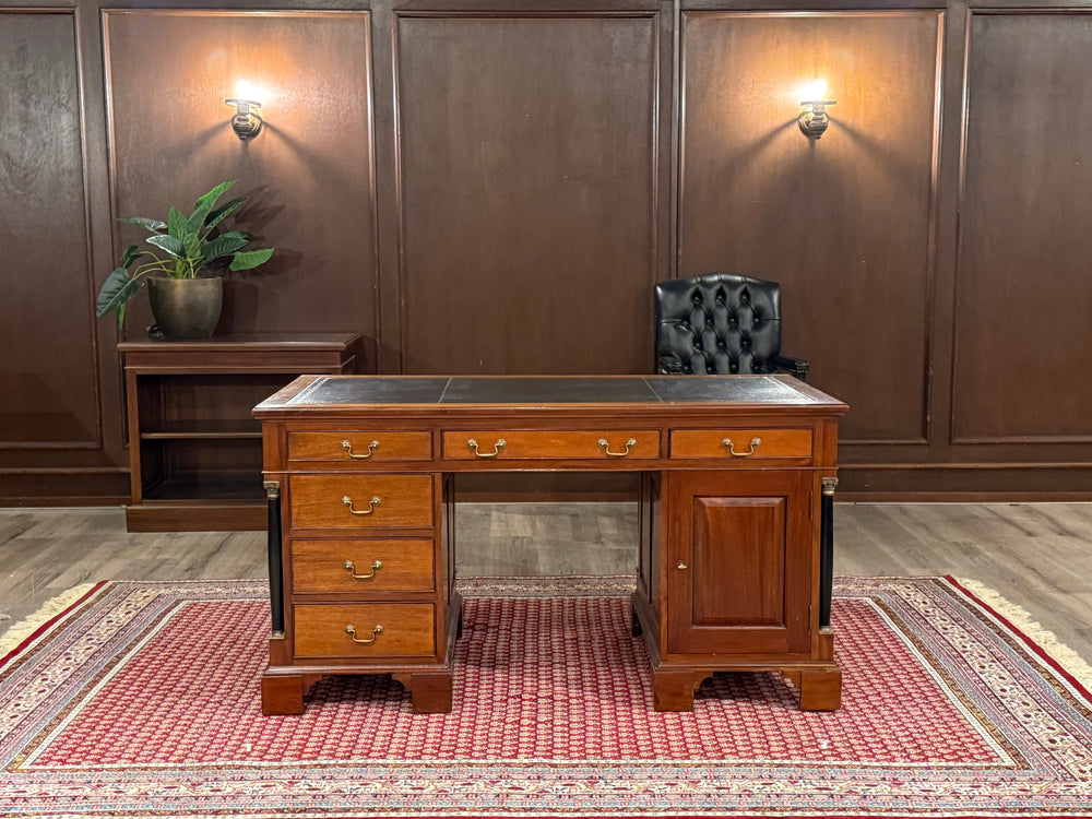 Vintage bureau, klassiek Engels bureau, mahoniehout, donkerblauw leer, 533