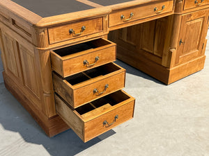 Vintage bureau, klassiek Engels bureau, teakhout, bruin leer, 690