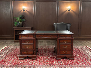 Vintage bureau, klassiek Engels bureau, mahoniehout, groen leer, 627