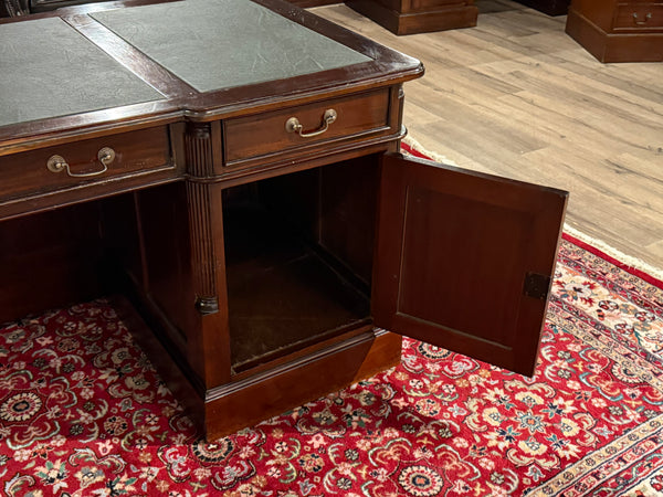 Bureau vintage, bureau anglais classique, acajou, cuir vert, 645
