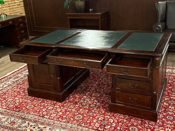 Vintage bureau, partnerdesk, klassiek Engels bureau, mahoniehout, groen leer, 616