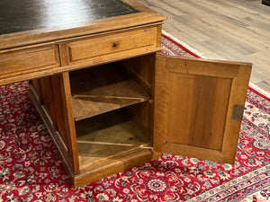 Vintage bureau, Antiek Engels bureau, eikenhout, groen leer, 661