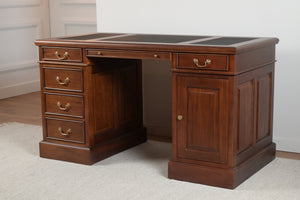 Regent 140x70 Amber, classic English desk, solid mahogany