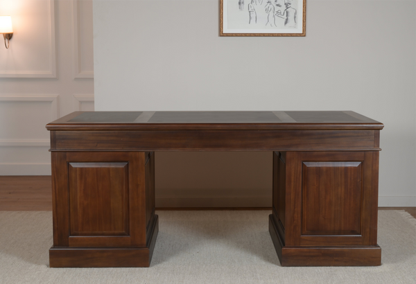 Regent 180x90 Walnoot, klassiek Engels bureau, massief mahoniehout