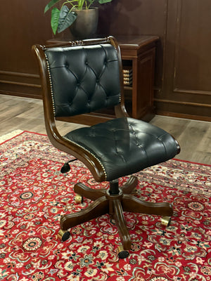 Vintage stoel, Chesterfield, mahoniehout, zwart leer, 113