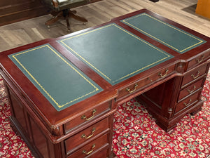 Bureau vintage, bureau anglais classique, acajou, cuir vert, 691