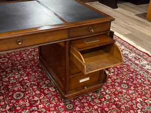 Bureau vintage, bureau anglais classique, acajou, cuir bleu, 690