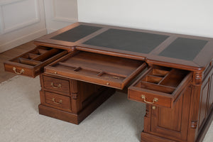 Pillar 160x80 Amber, classic English desk, solid mahogany