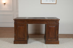 Pillar 140x70 Walnoot, klassiek Engels bureau, massief mahoniehout