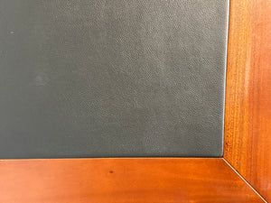 Vintage bureau, klassiek Engels bureau, mahoniehout, zwart leer, 706